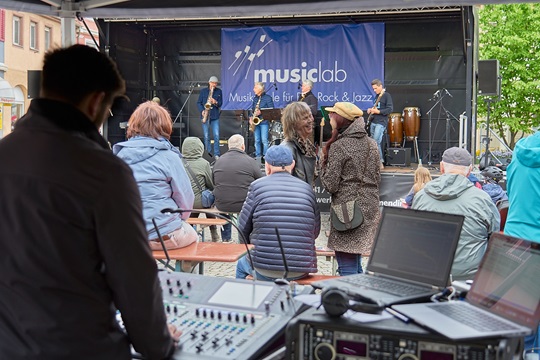Jazz auf Marktplatz Emmendingen 2024, Bild02