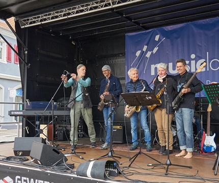 Jazz auf Marktplatz Emmendingen 2024, Bild09